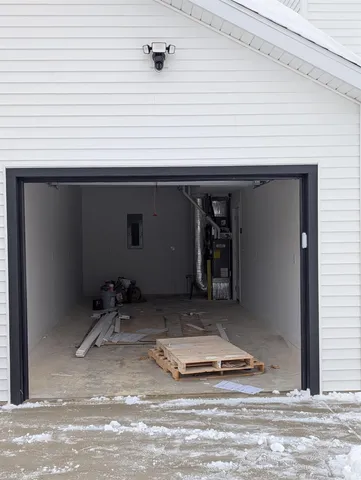 $1,600 | 3710 Wayne Trace, Fort Wayne, IN 46806