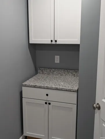 $1,600 | 3710 Wayne Trace, Fort Wayne, IN 46806