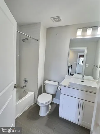 $4,250 | 2179 Half Moon Place Northeast, Washington, DC 20018