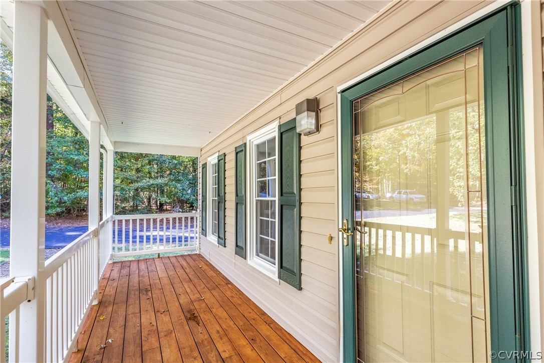 3155 Moyer Road Powhatan, VA 23139 - Photo 6 of 44 Gallery Image 6