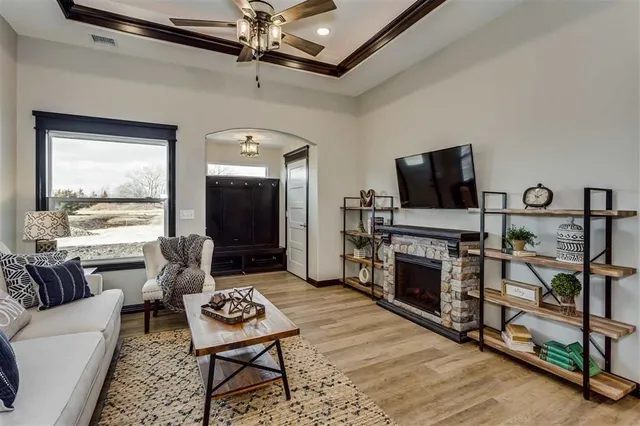 $239,900 | 320 North Warren Avenue, Unit 402, Rose Hill, KS 67133