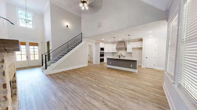 $549,999 | 1699 Baisley Drive, Nesbit, MS 38651