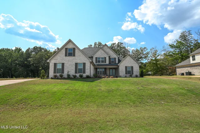 $549,999 | 1699 Baisley Drive, Nesbit, MS 38651