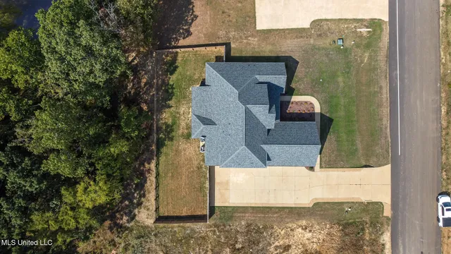 $549,999 | 1699 Baisley Drive, Nesbit, MS 38651