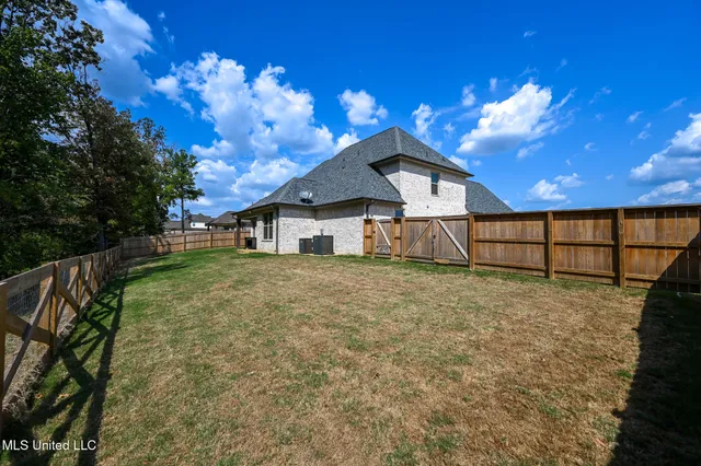 $549,999 | 1699 Baisley Drive, Nesbit, MS 38651