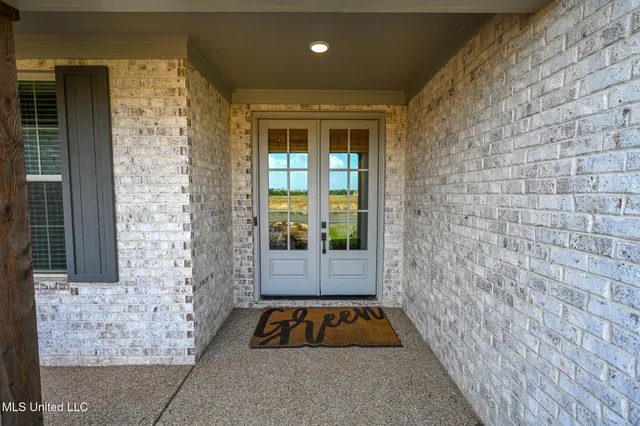 $549,999 | 1699 Baisley Drive, Nesbit, MS 38651