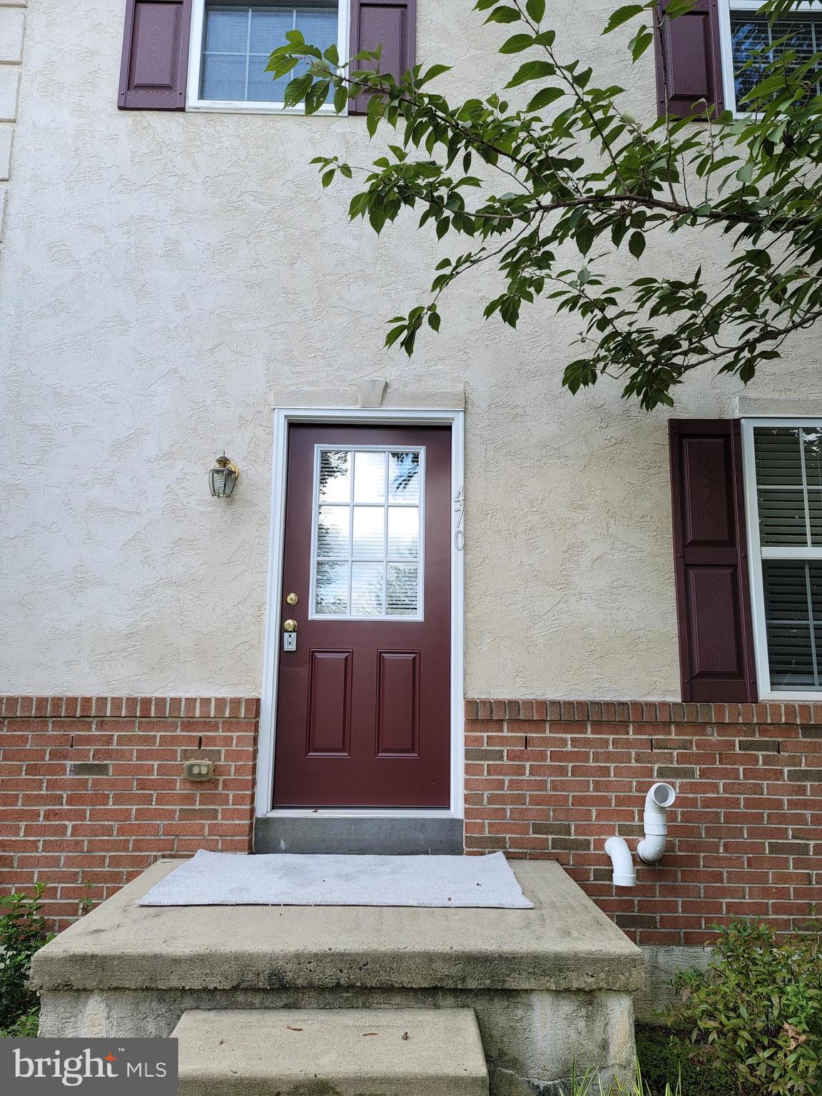 470 Buchanan Road Perkasie, PA 18944 - Photo 4 of 69 FRONT ENTRANCE