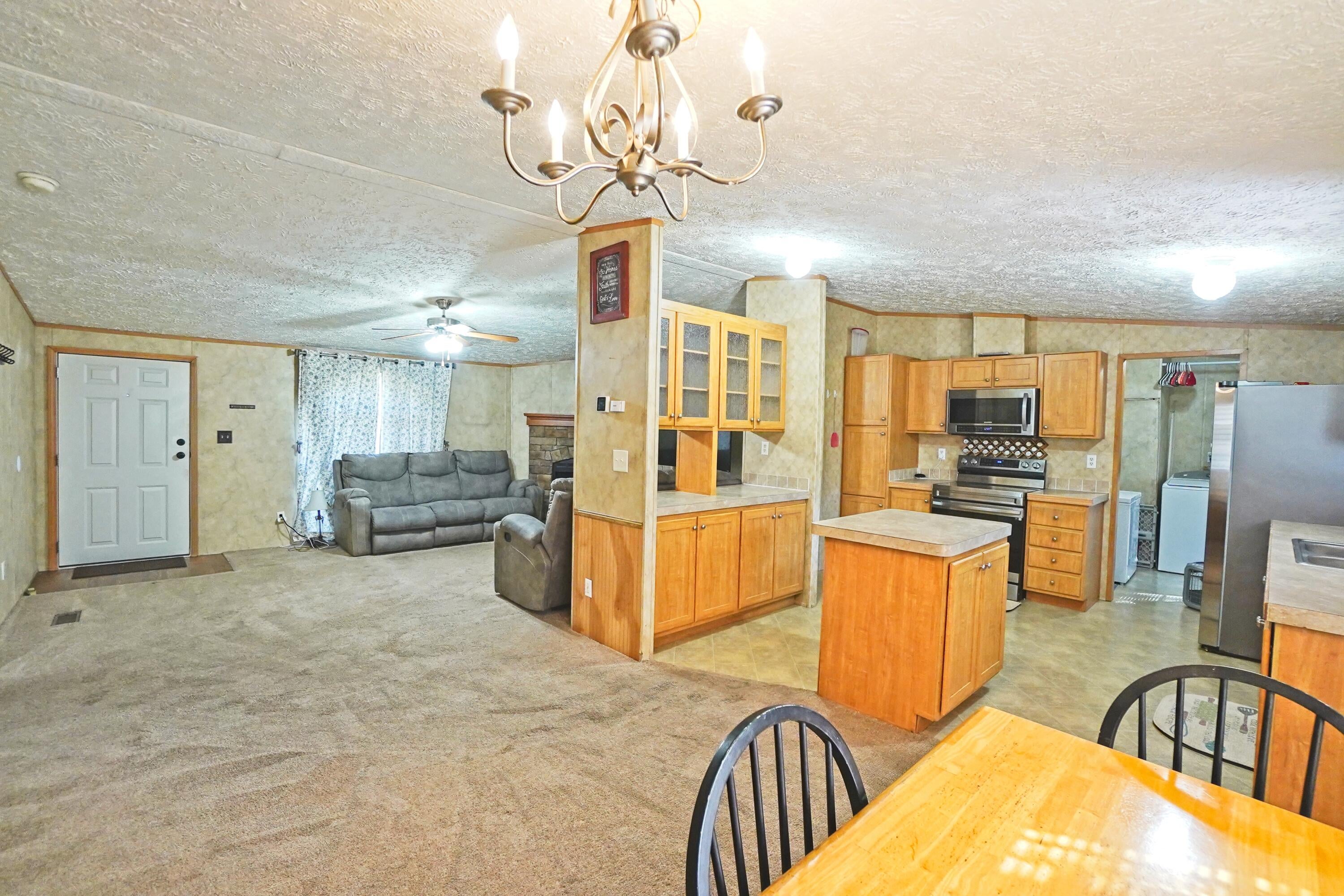 dining.living.kitchen