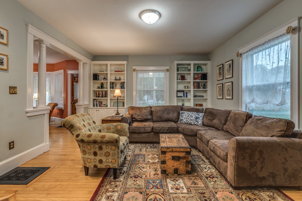 67 Warren Street Needham, MA 02492 - Photo 8 of 30 Gallery Image 8