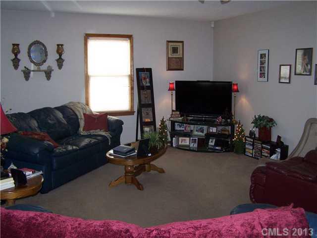 1583 Fairhope Road York, SC 29745 - Photo 2 of 16 Gallery Image 2