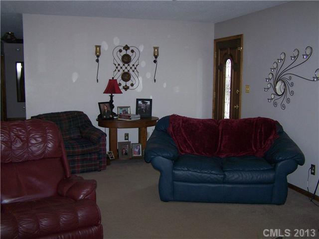 1583 Fairhope Road York, SC 29745 - Photo 4 of 16 Gallery Image 4