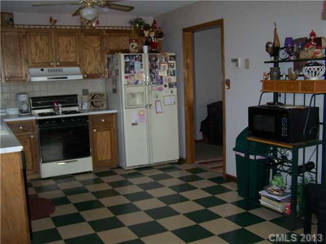 1583 Fairhope Road York, SC 29745 - Photo 5 of 16 Gallery Image 5