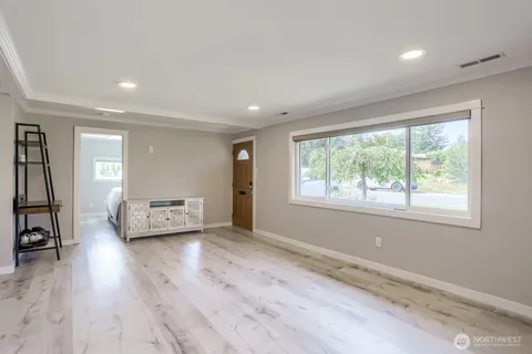 $860,000 | 21801 51st Avenue West, Mountlake Terrace, WA 98043
