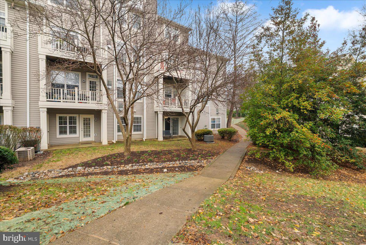 11405 J Windleaf Court, Unit 178 Reston, VA 20194 - Photo 24 of 27