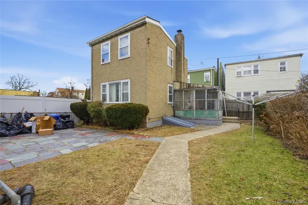 a view of backyard of house