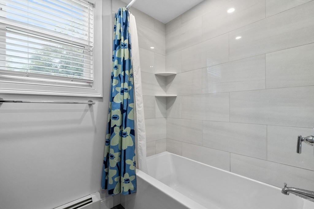 23 Ashwood Road Lynnfield, MA 01940 - Photo 18 of 28 Gallery Image 18