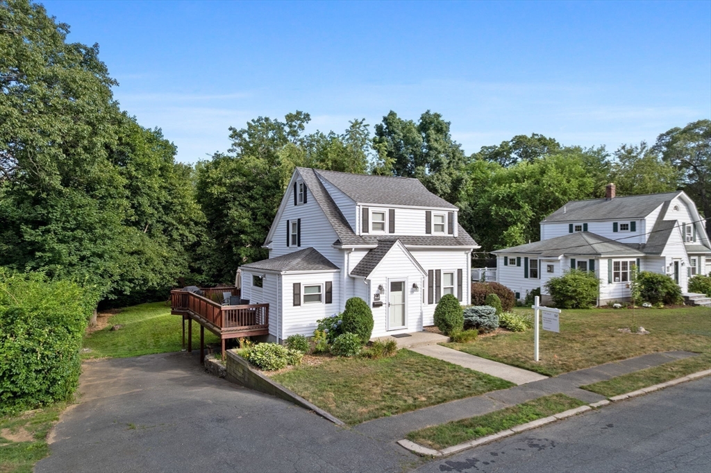 23 Ashwood Road Lynnfield, MA 01940 - Photo 27 of 28 Gallery Image 27