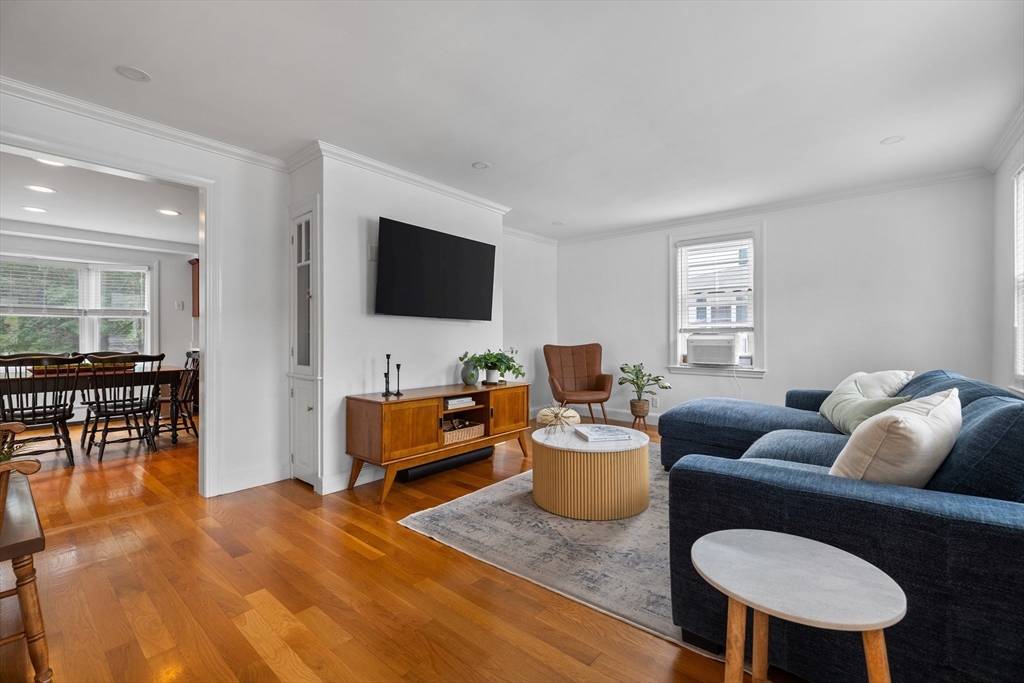 23 Ashwood Road Lynnfield, MA 01940 - Photo 4 of 28 Gallery Image 4