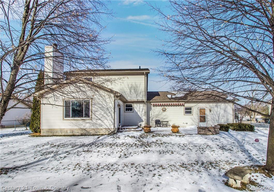 2153 Alsdorf Avenue Rochester, MI 48309 - Photo 46 of 48 EXTERIORS (5 of 10).jpg