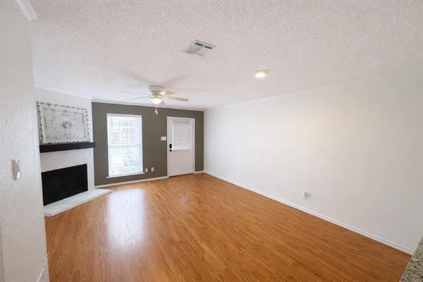 $239,000 | 17 Abbey Road, Euless, TX 76039