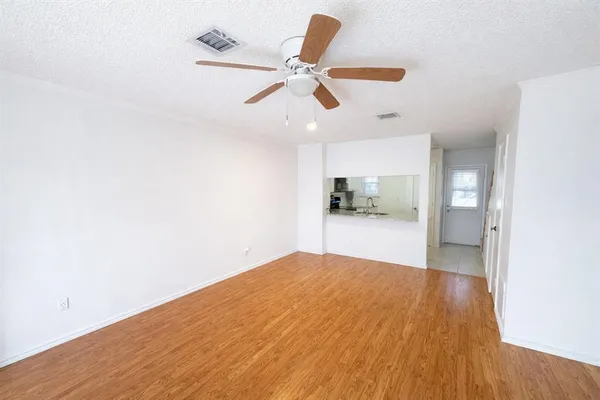 $239,000 | 17 Abbey Road, Euless, TX 76039