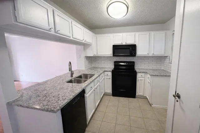 $239,000 | 17 Abbey Road, Euless, TX 76039