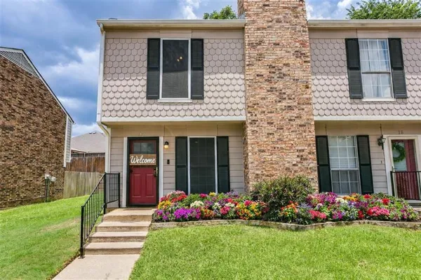 $239,000 | 17 Abbey Road, Euless, TX 76039