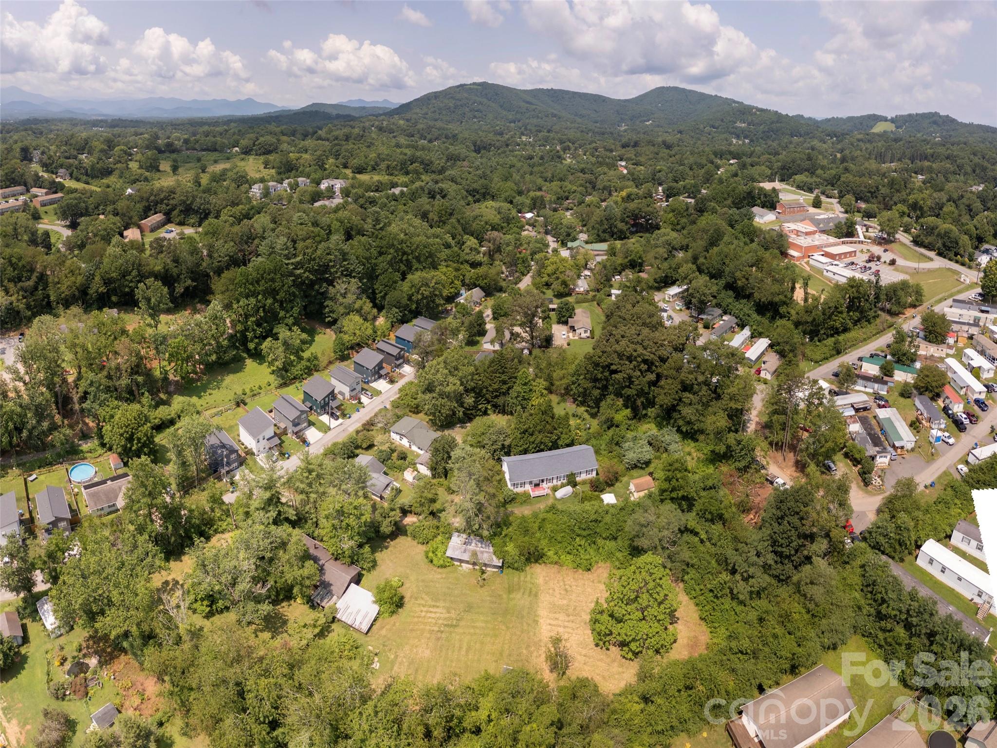 11 Cub Road, Unit 4 Asheville, NC 28806 - Photo 11 of 13 Gallery Image 11