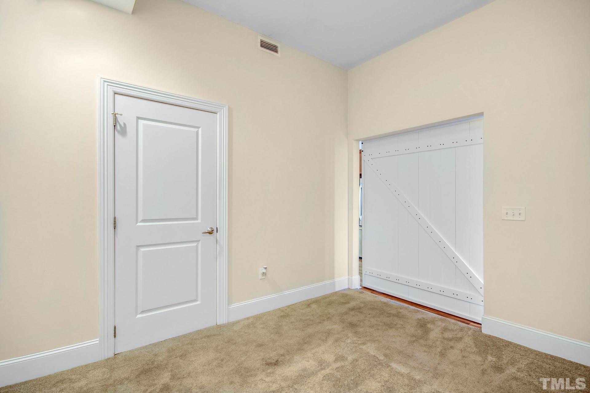 400 West North Street, Unit 914 Raleigh, NC 27603 - Photo 6 of 16 Gallery Image 6
