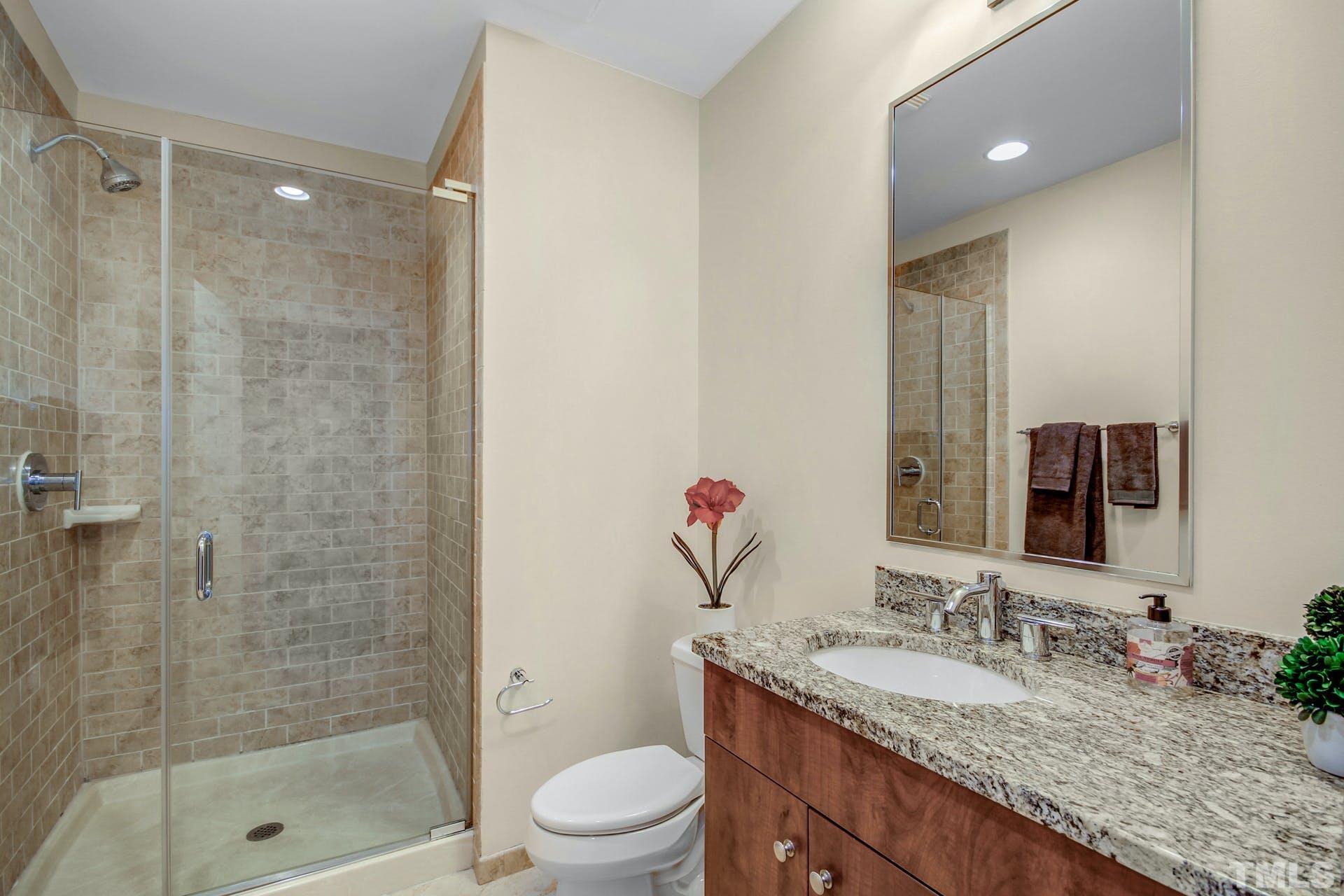400 West North Street, Unit 914 Raleigh, NC 27603 - Photo 7 of 16 Gallery Image 7