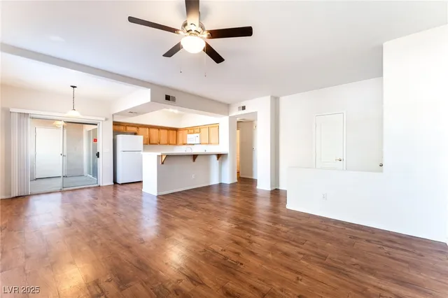 $1,500 | 7717 Himalayas Avenue, Unit 102, Las Vegas, NV 89128