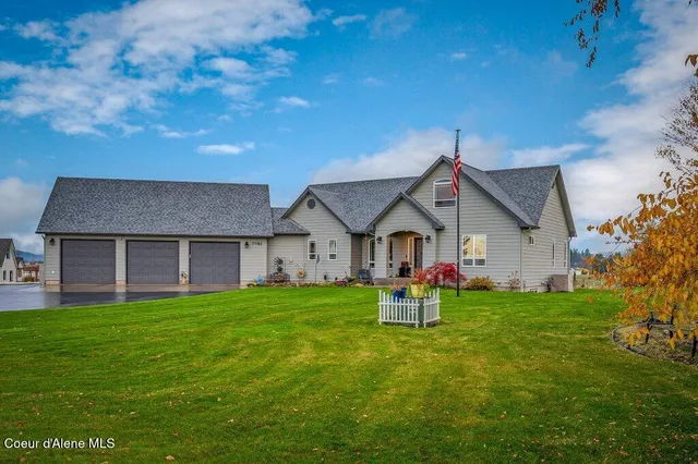 $1,290,000 | 7082 East Poleline Avenue, Post Falls, ID 83854