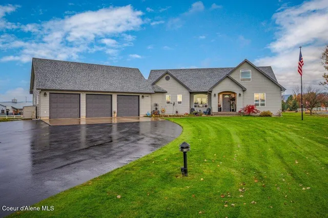 $1,290,000 | 7082 East Poleline Avenue, Post Falls, ID 83854
