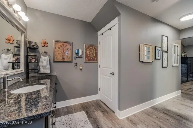 $1,290,000 | 7082 East Poleline Avenue, Post Falls, ID 83854