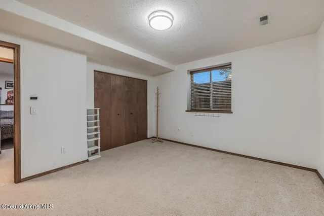 $1,290,000 | 7082 East Poleline Avenue, Post Falls, ID 83854