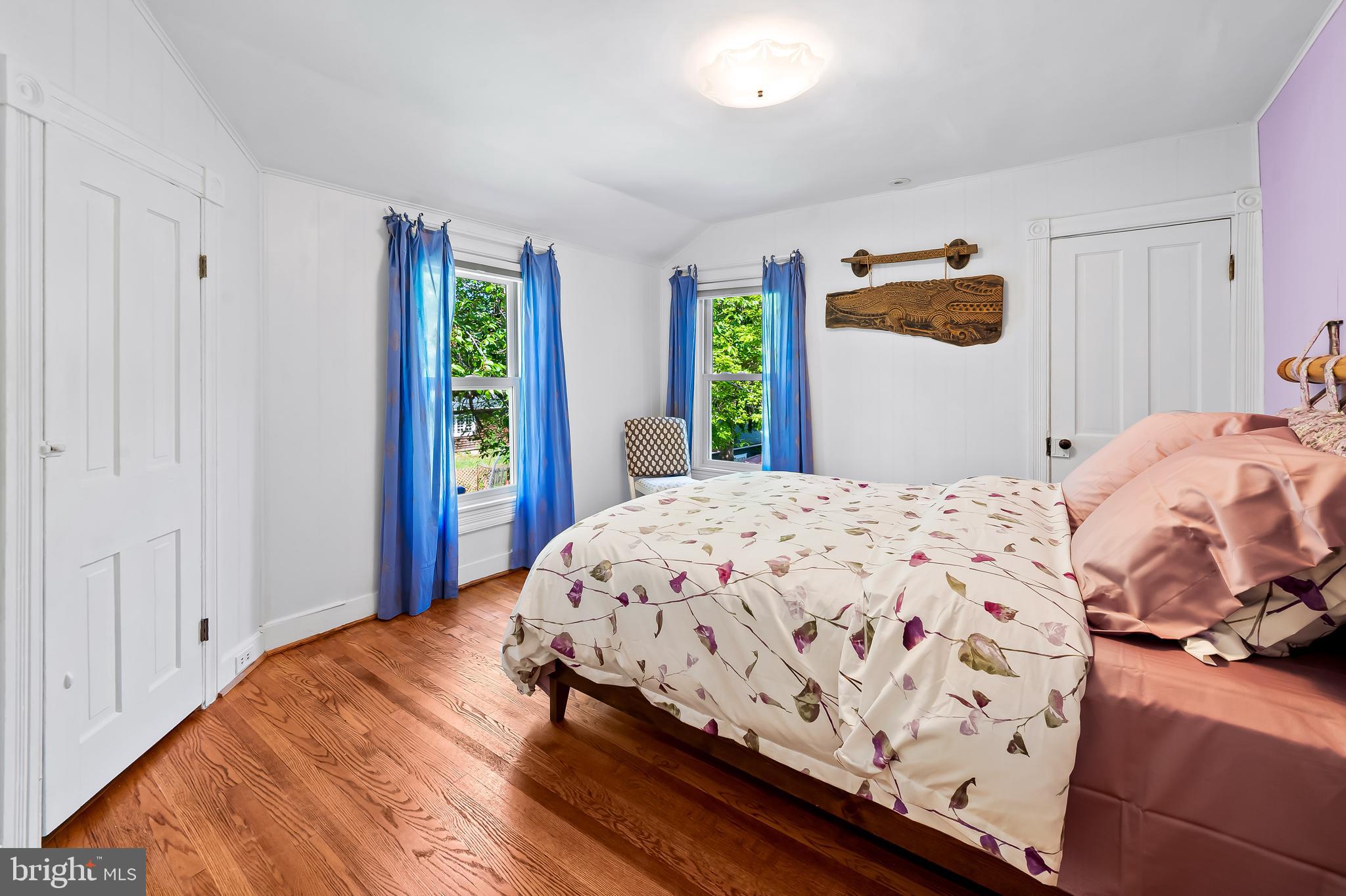 4605 Schenley Road Baltimore, MD 21210 - Photo 21 of 44 a bedroom with a bed next to a window with outer view