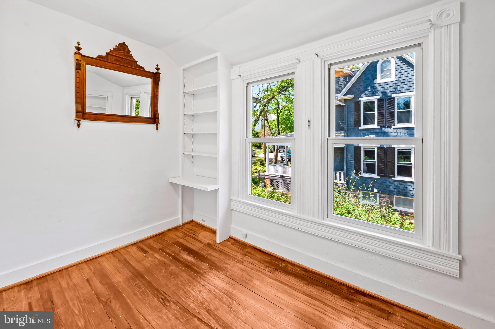 4605 Schenley Road Baltimore, MD 21210 - Photo 27 of 44 a view of an empty room with a window