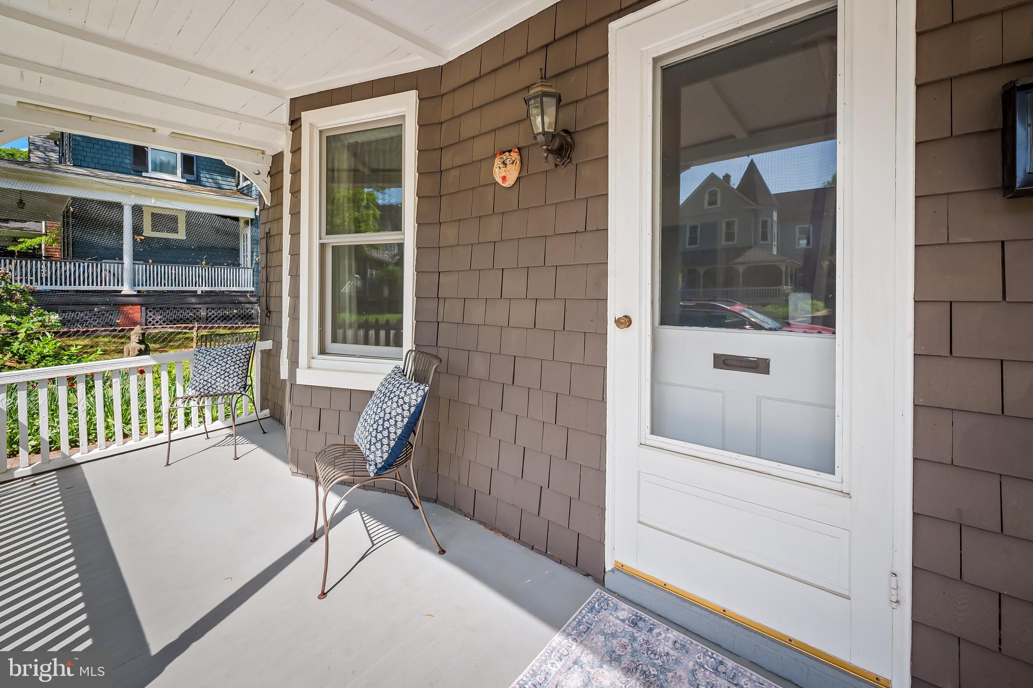 4605 Schenley Road Baltimore, MD 21210 - Photo 6 of 44 a balcony with table and chairs