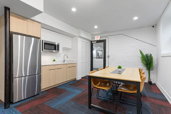 $2,250 | 1548 West Juneway Terrace, Unit 2B, Chicago, IL 60626
