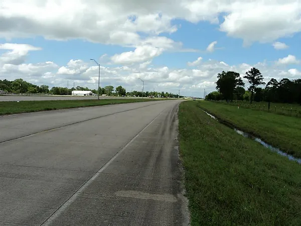 $5,495,000 | 2620 Highway 90, New Orleans, LA 70119