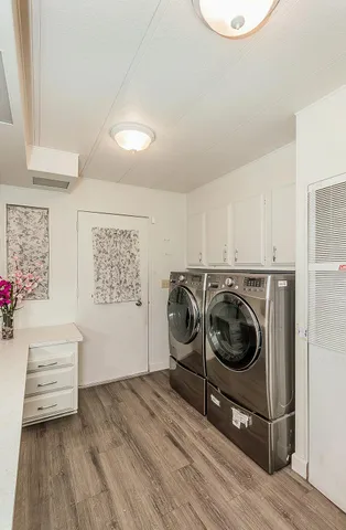 a view of a car park in front of house