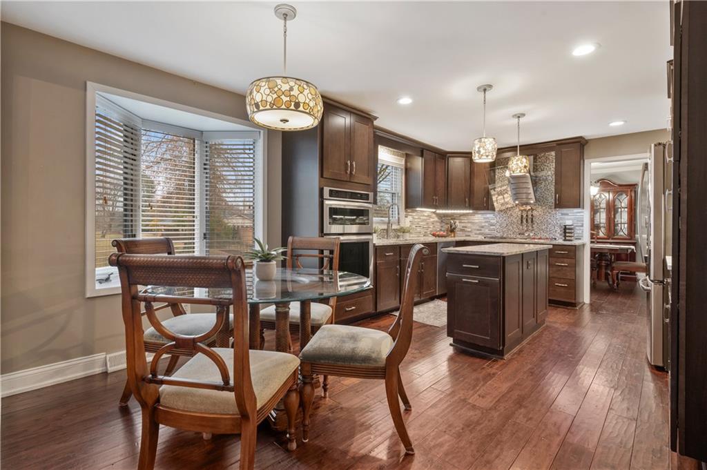 1787 Hassam Road Coraopolis, PA 15108 - Photo 7 of 28 a breakfast area with bay window is a nice touch!