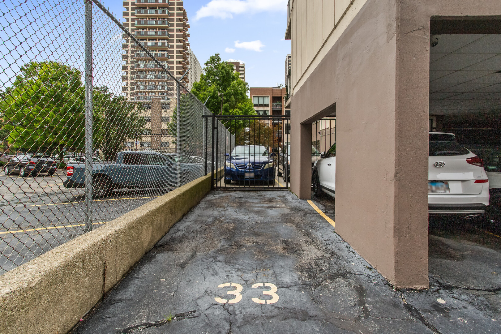 6150 North Kenmore Avenue, Unit 15B Chicago, IL 60660 - Photo 21 of 26