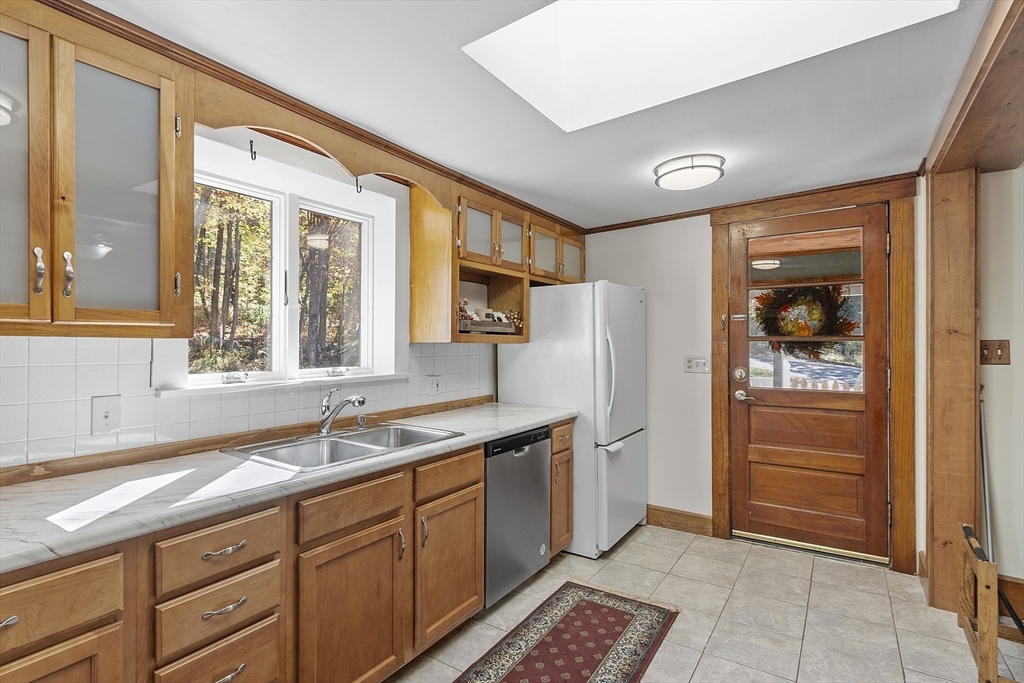 155 Narrows Road Westminster, MA 01473 - Photo 12 of 42 Gallery Image 12