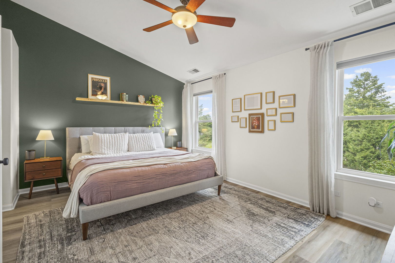 111 Cathy Lane Mount Prospect, IL 60056 - Photo 19 of 36 a bedroom with a bed and a window