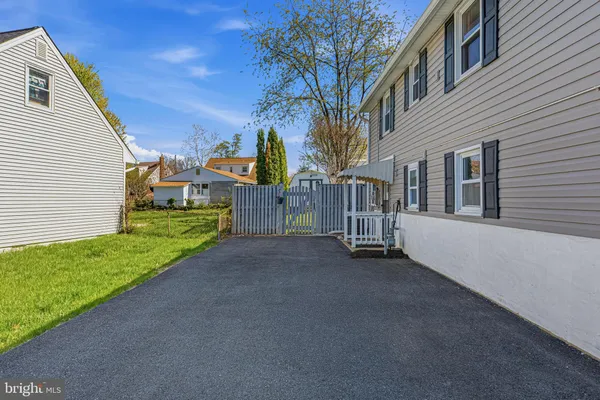 $595,000 | 4502 Aspen Hill Road, Rockville, MD 20853