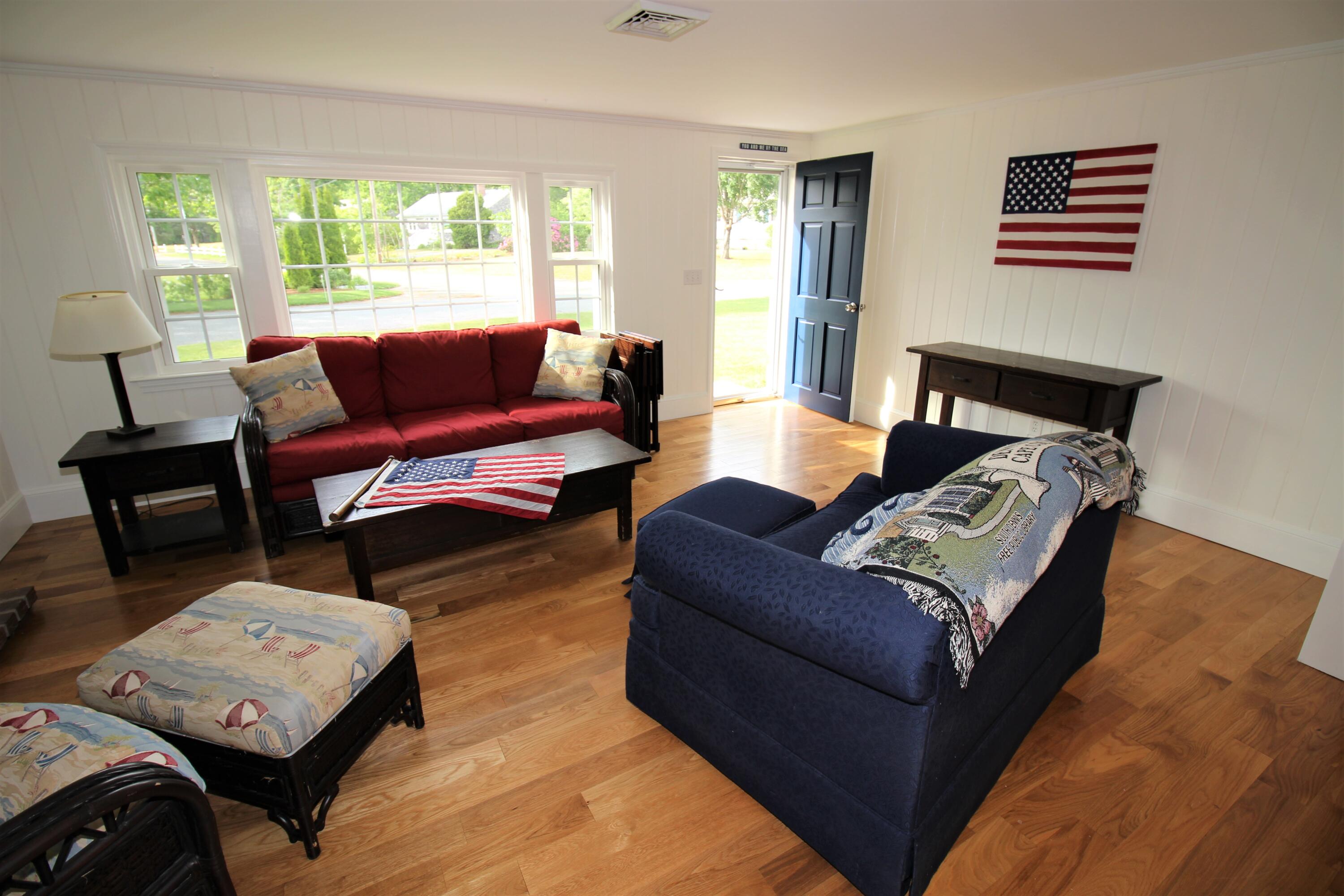 217 New Boston Road Dennis, MA 02638 - Photo 4 of 34 Living Room