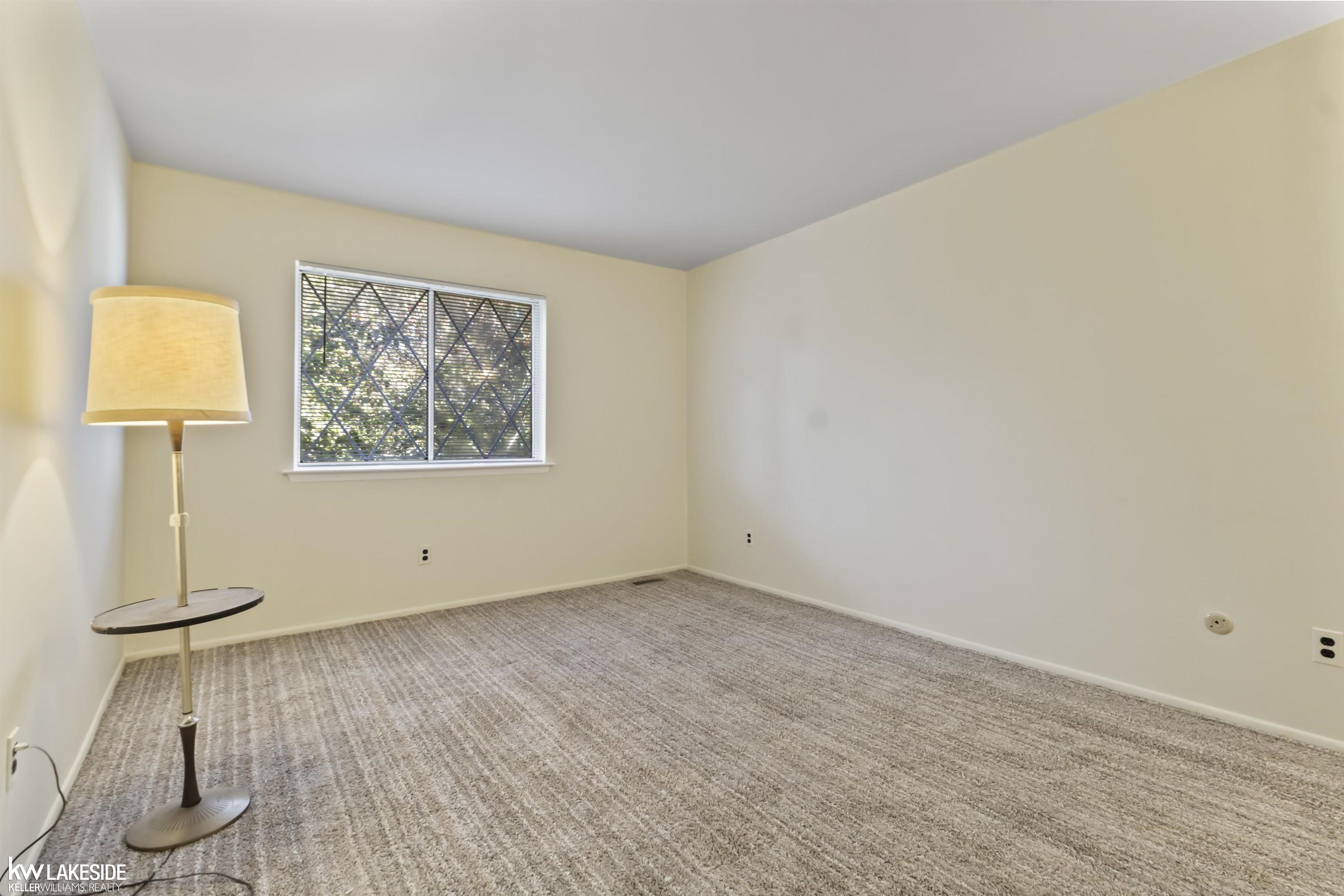29201 Hayes Road, Unit G8 Warren, MI 48088 - Photo 16 of 22