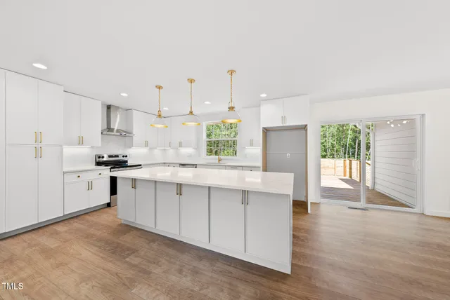 $599,900 | 305 North Montreal Court, Cary, NC 27511