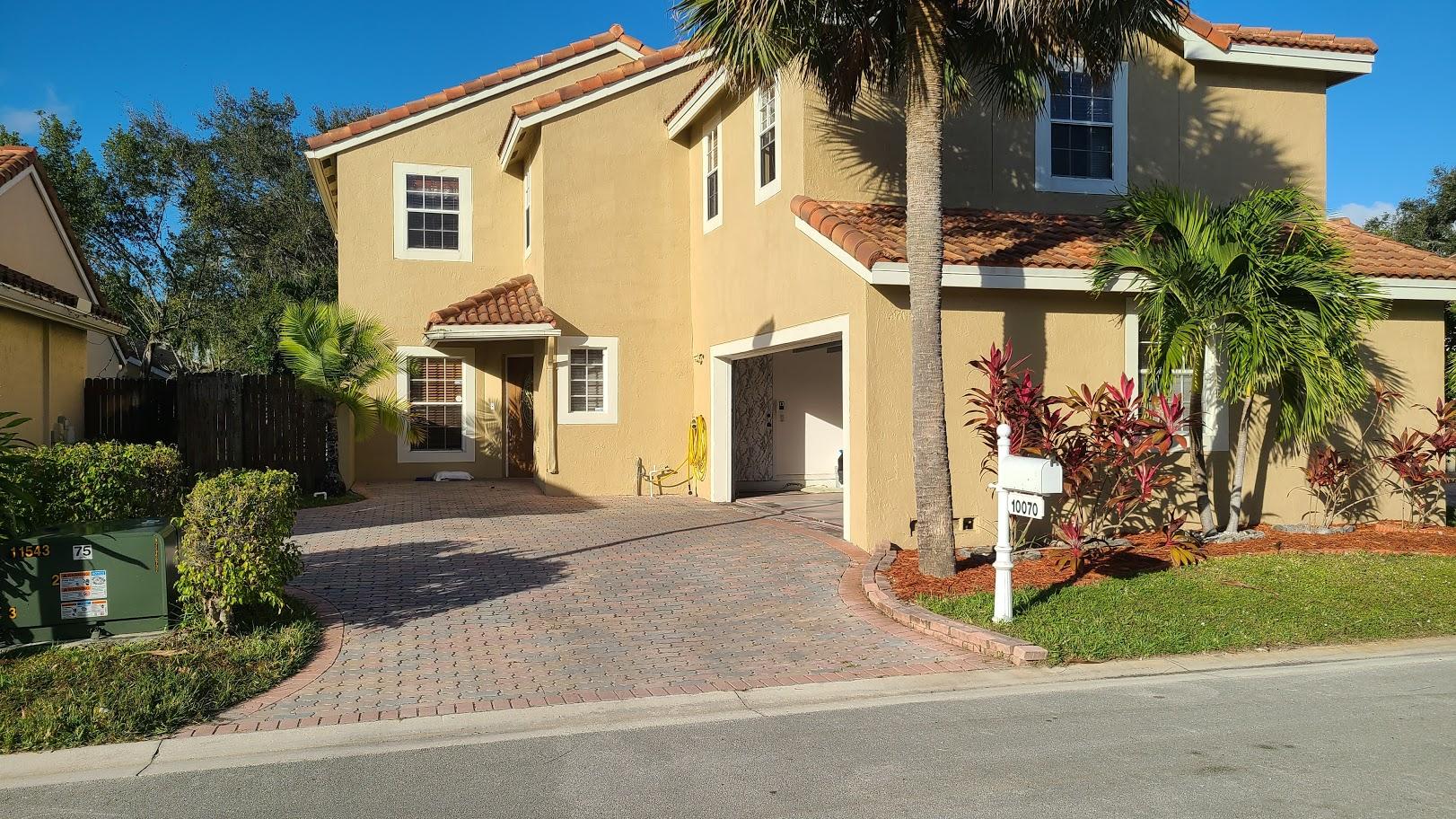 10070 Fanfare Drive Boca Raton, FL 33428 - Photo 1 of 44 bh12